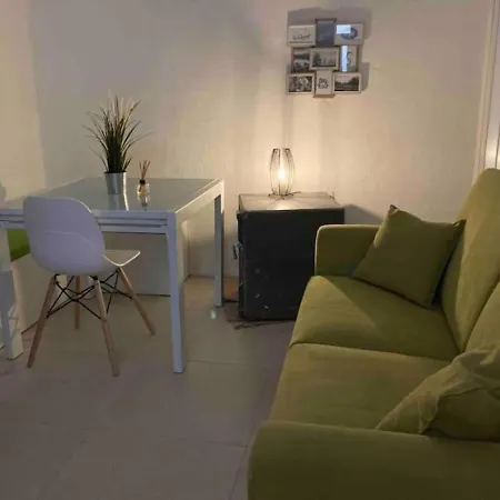 Cosy 1 Bedroom Maisonette In The Heart Of