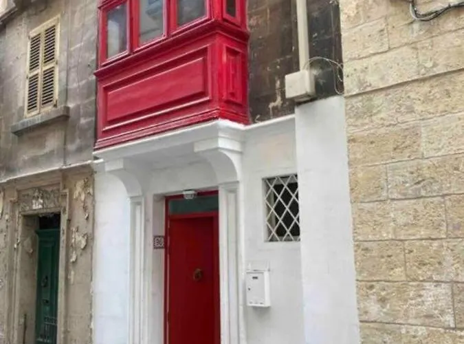 Cosy 1 Bedroom Maisonette In The Heart Of *